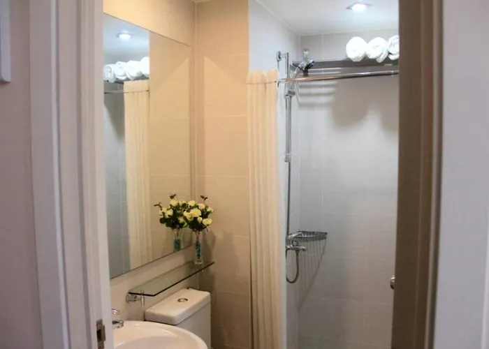 2br Azure Beachview Unit @ Positano W/free Parking 4* Manila