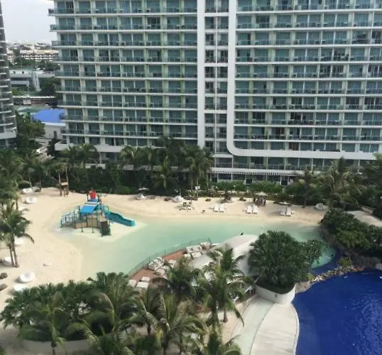 2br Azure Beachview Unit @ Positano W/free Parking Aparthotel